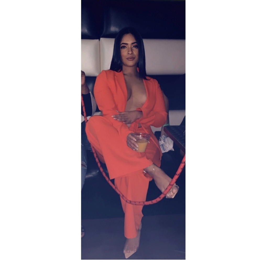 Meet your Posher, Yanniber